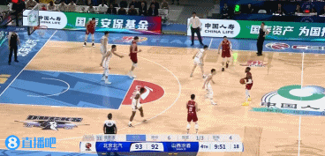 如果周琦这样级别的球员在关键时刻都不能信任 那还有谁可以信任？