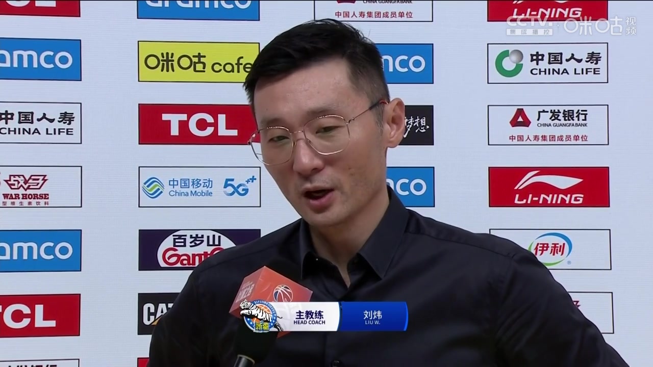 刘伟：我们是抱着对阵山西的心态去踢球的 领先18分打成平手 是硬实力的问题