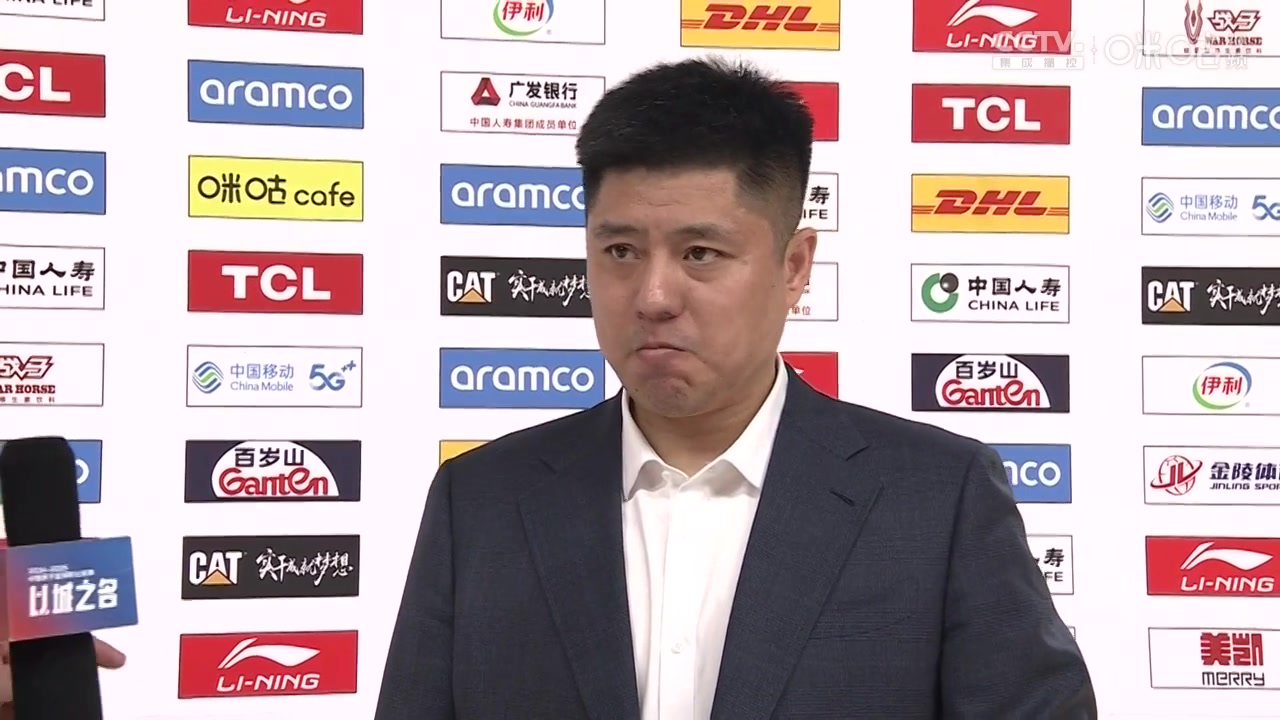 笑起来真好看！山西队主帅：希望迪亚洛能打得更好